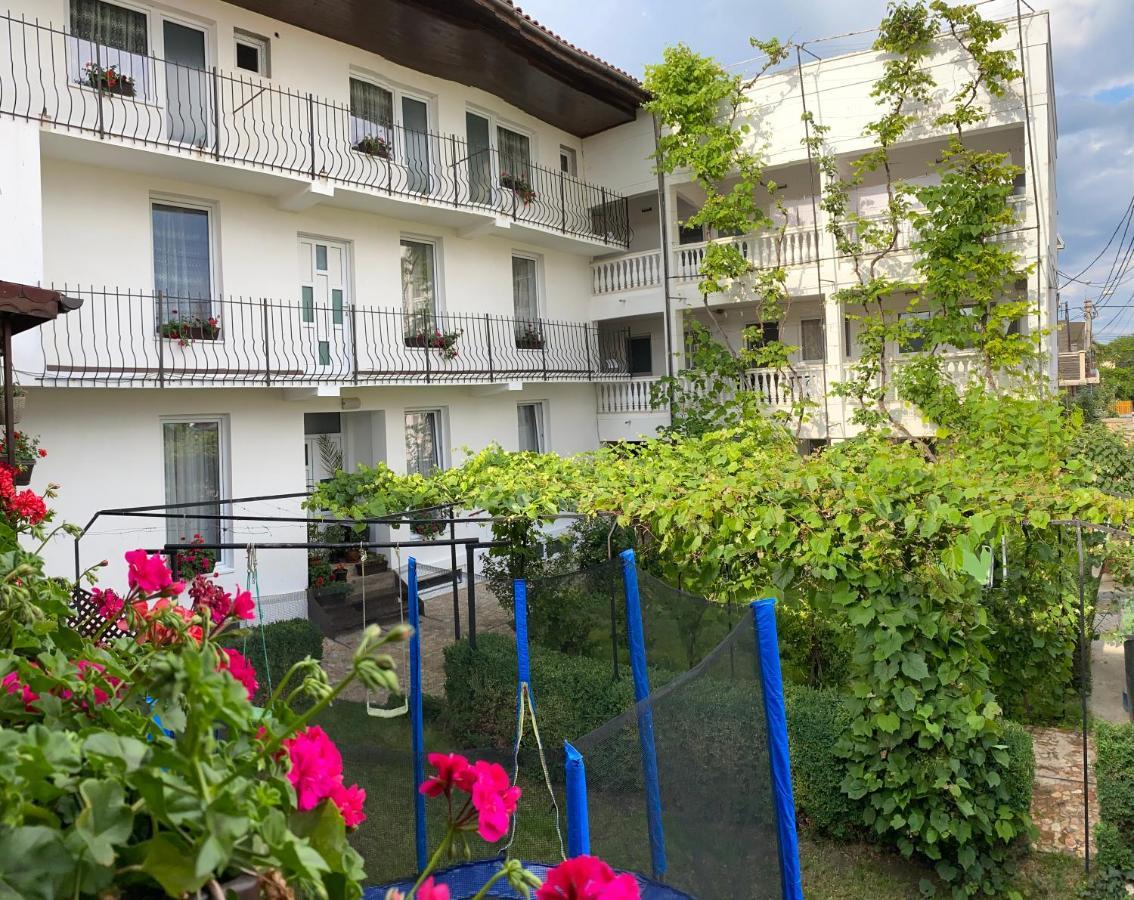 Casa Ciobi Hotel Două Mai Kültér fotó