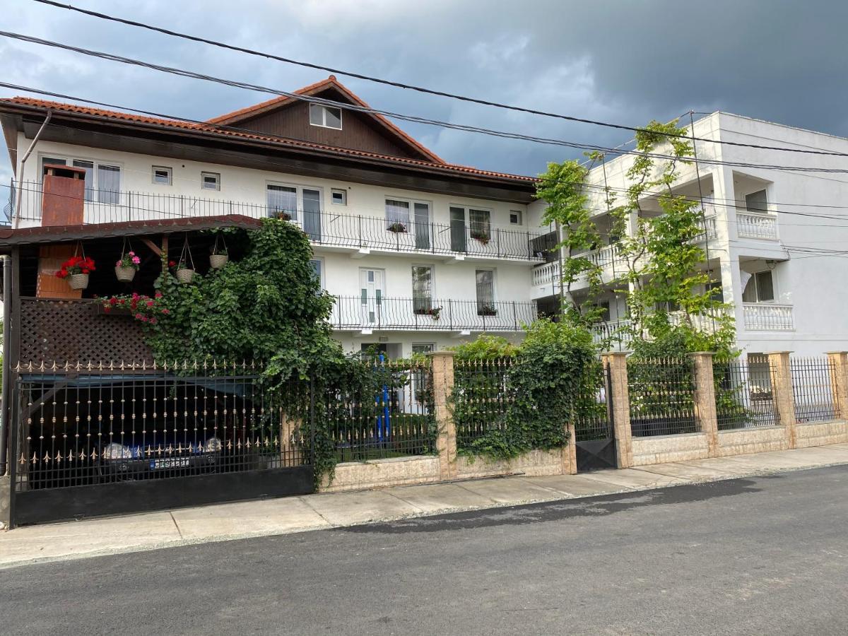 Casa Ciobi Hotel Două Mai Kültér fotó