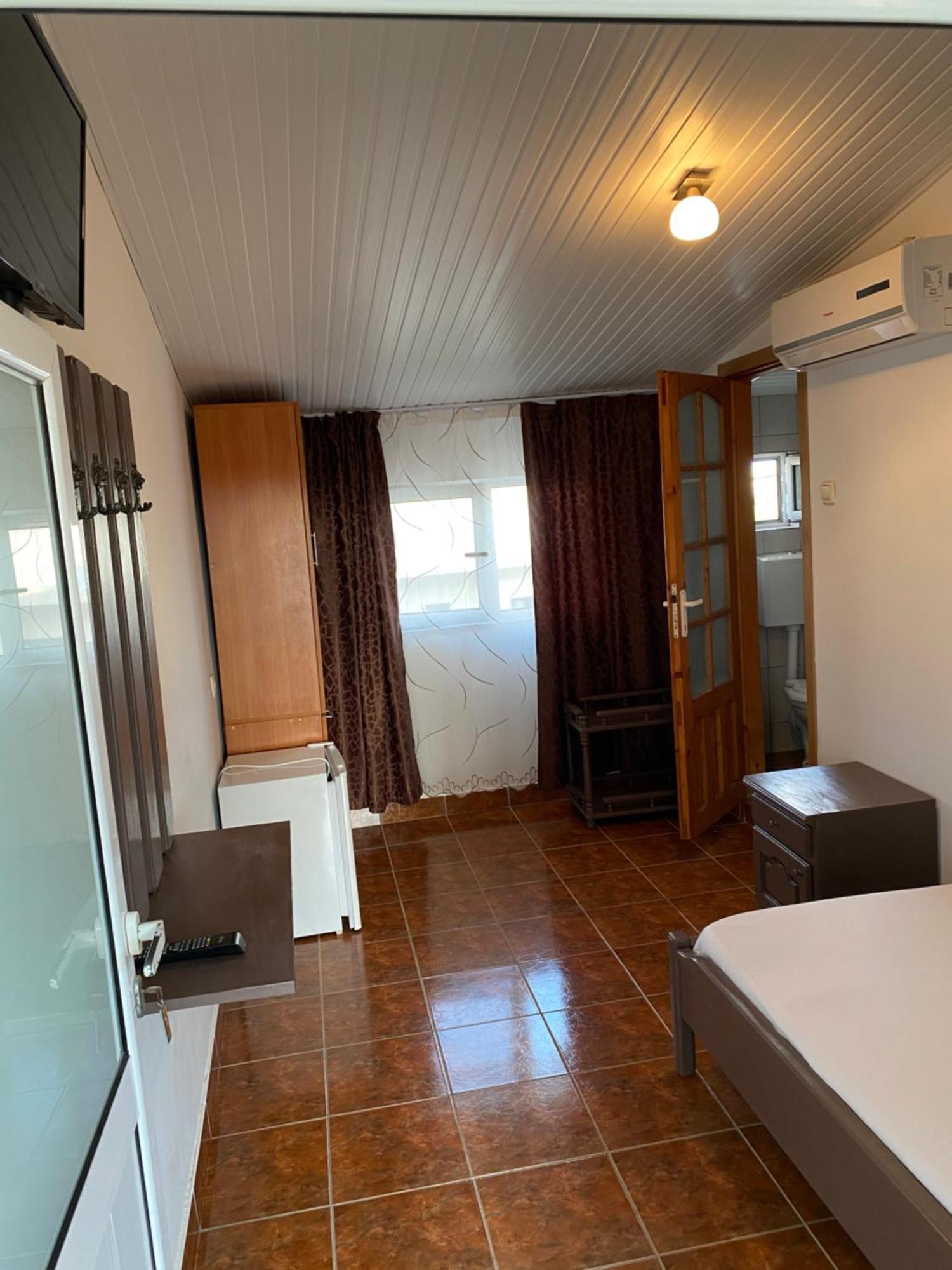 Casa Ciobi Hotel Două Mai Szoba fotó