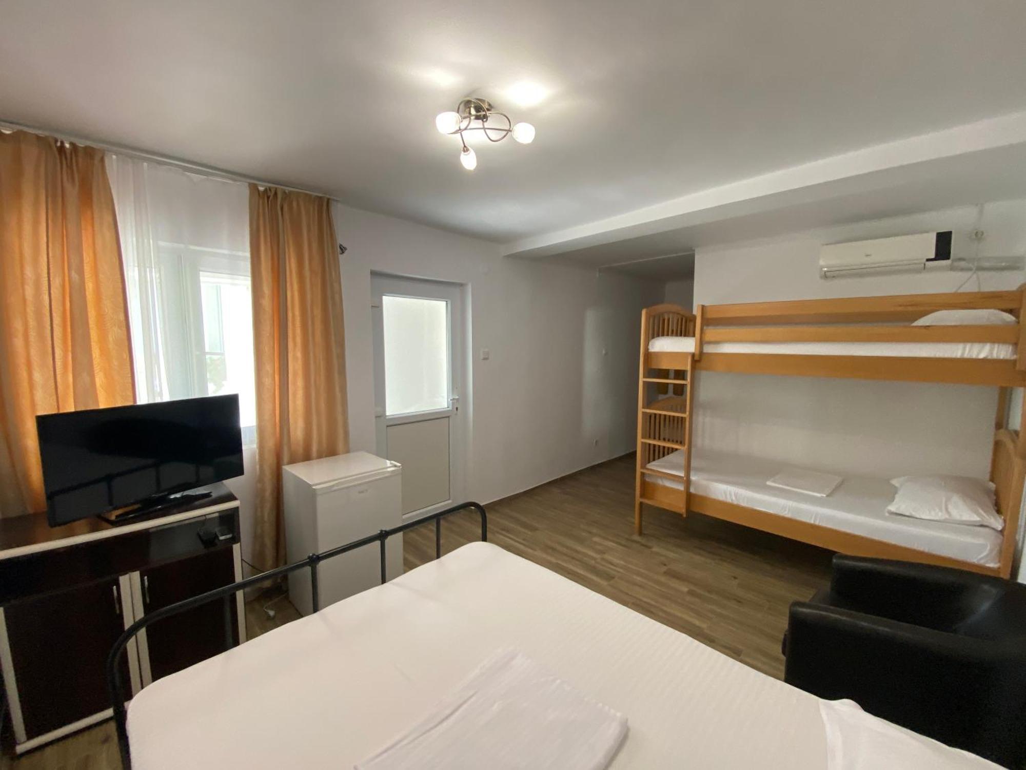 Casa Ciobi Hotel Două Mai Szoba fotó