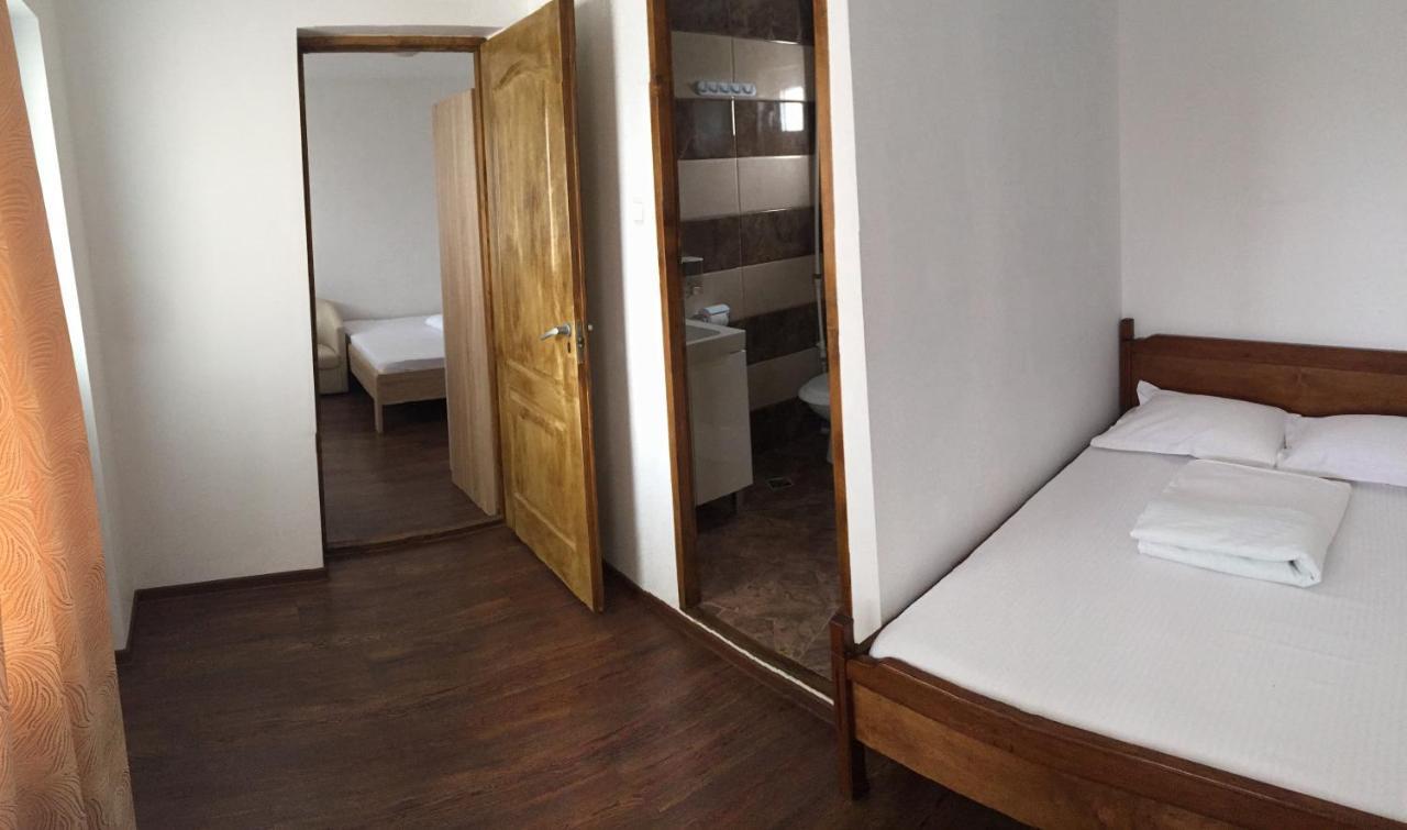 Casa Ciobi Hotel Două Mai Kültér fotó